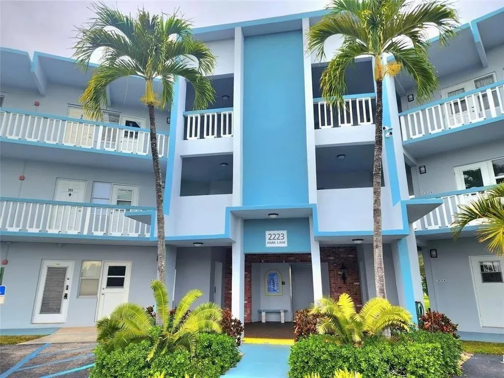 Unit for sale at 2223 Park Lane, Hollywood, FL 33021