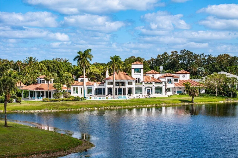 Unit for sale at 13101 Monet Lane, Palm Beach Gardens, FL 33410