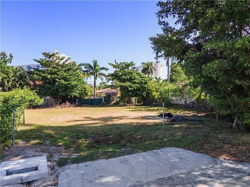 Unit for sale at 271 191st Street, Sunny Isles Beach, FL 33160