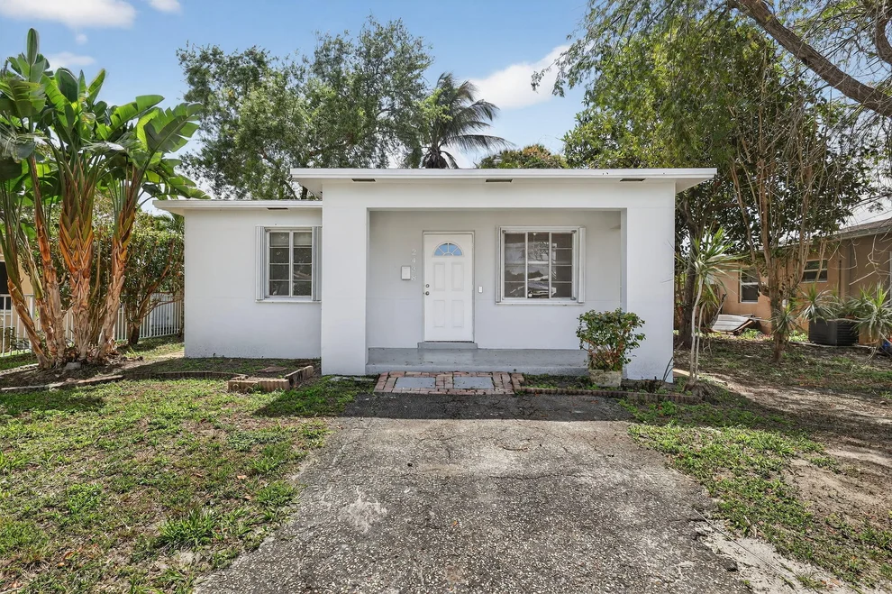 Unit for sale at 2438 Arthur Street, Hollywood, FL 33020