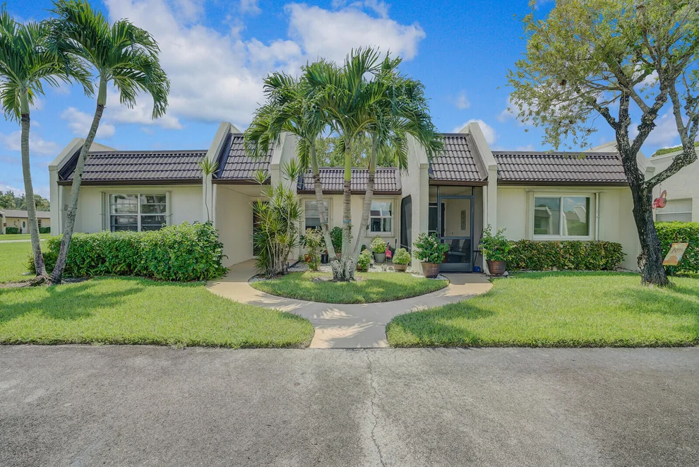 Unit for sale at 100 Lake Rebecca Drive, West Palm Beach, FL 33411