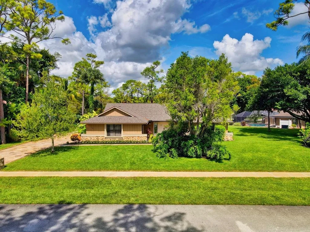 Unit for sale at 196 Scarborough Ter Terrace, Wellington, FL 33414