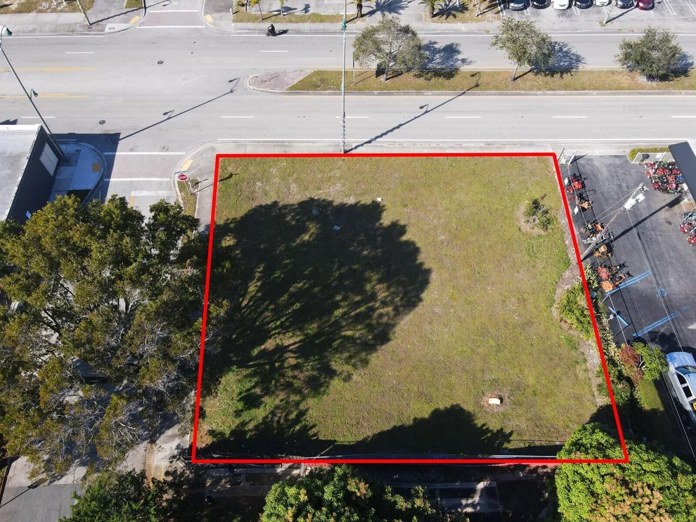 Unit for sale at 5200 Broadway, West Palm Beach, FL 33407