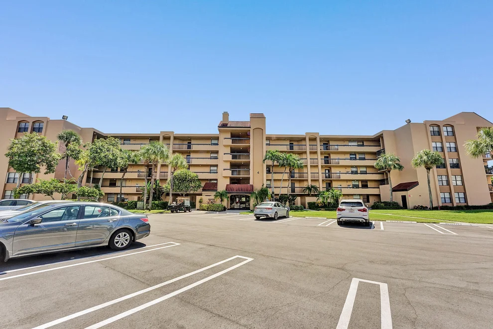 Unit for sale at 2255 Lindell Boulevard, Delray Beach, FL 33444