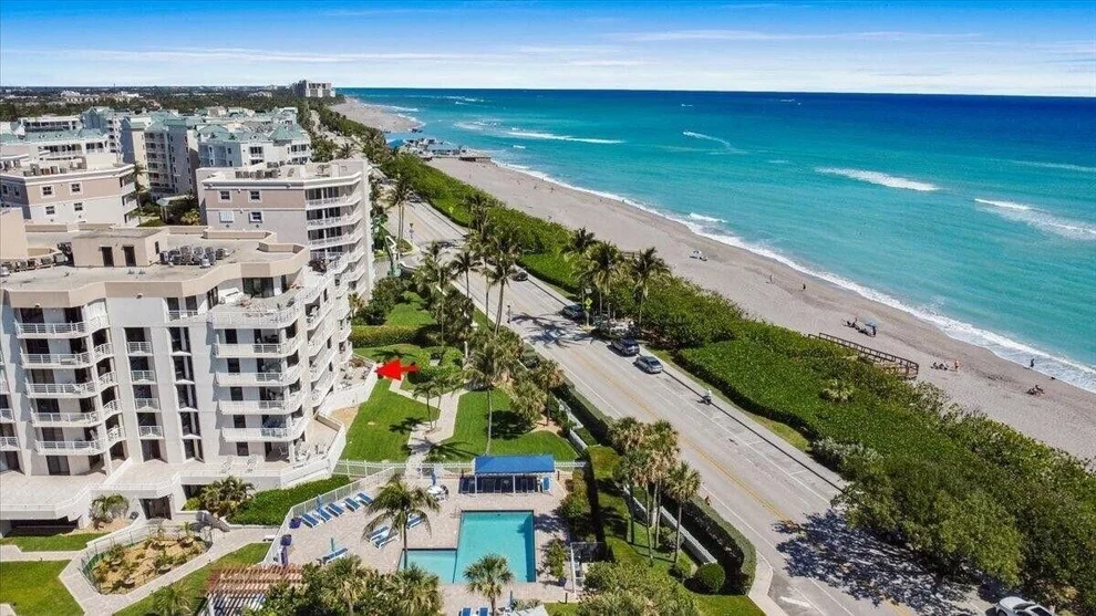 Unit for sale at 176 Helios Drive, Jupiter, FL 33477