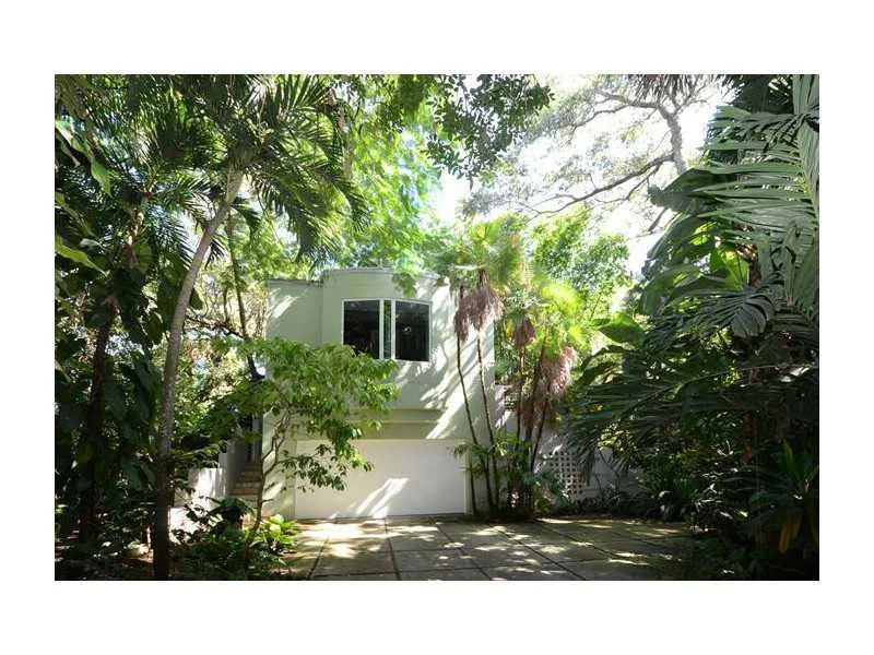 Unit for sale at 2300 Riverlane Te, Fort Lauderdale, FL 33312