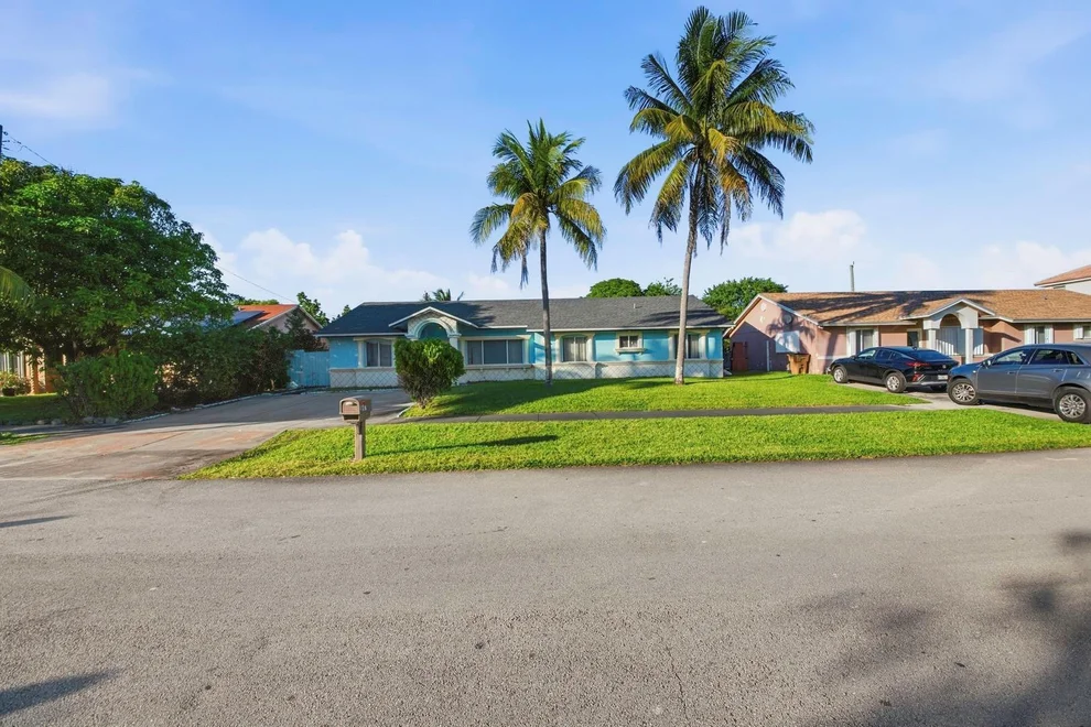 Unit for sale at 561 NE 38th Street, Deerfield Beach, FL 33064