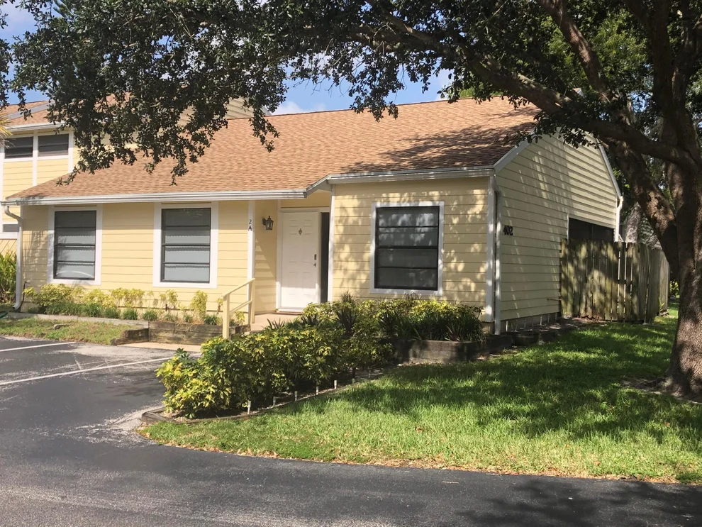 Unit for sale at 402 Lakewood Court, Jupiter, FL 33458
