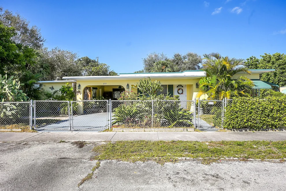 Unit for sale at 809 W Atlanta Avenue, Lantana, FL 33462