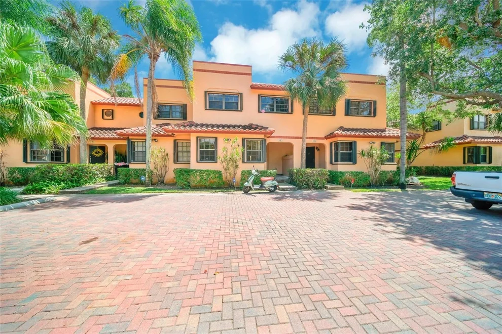 Unit for sale at 200 NE 17th Court, Fort Lauderdale, FL 33305