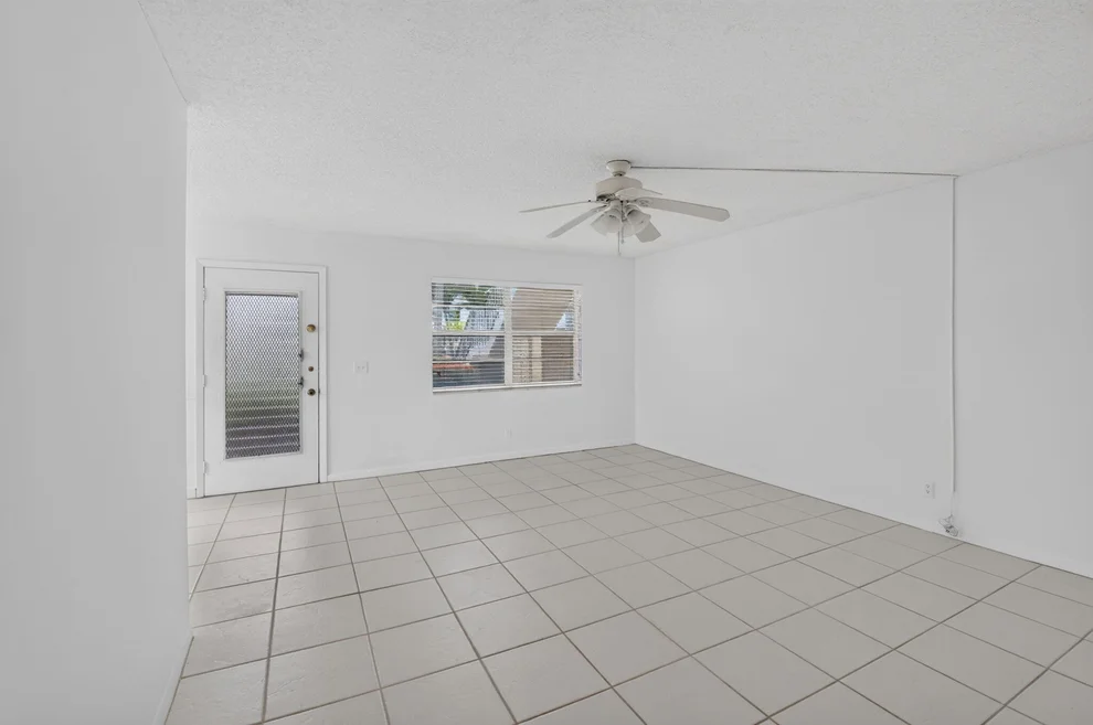 Unit for sale at 200 Normandy E, Delray Beach, FL 33484