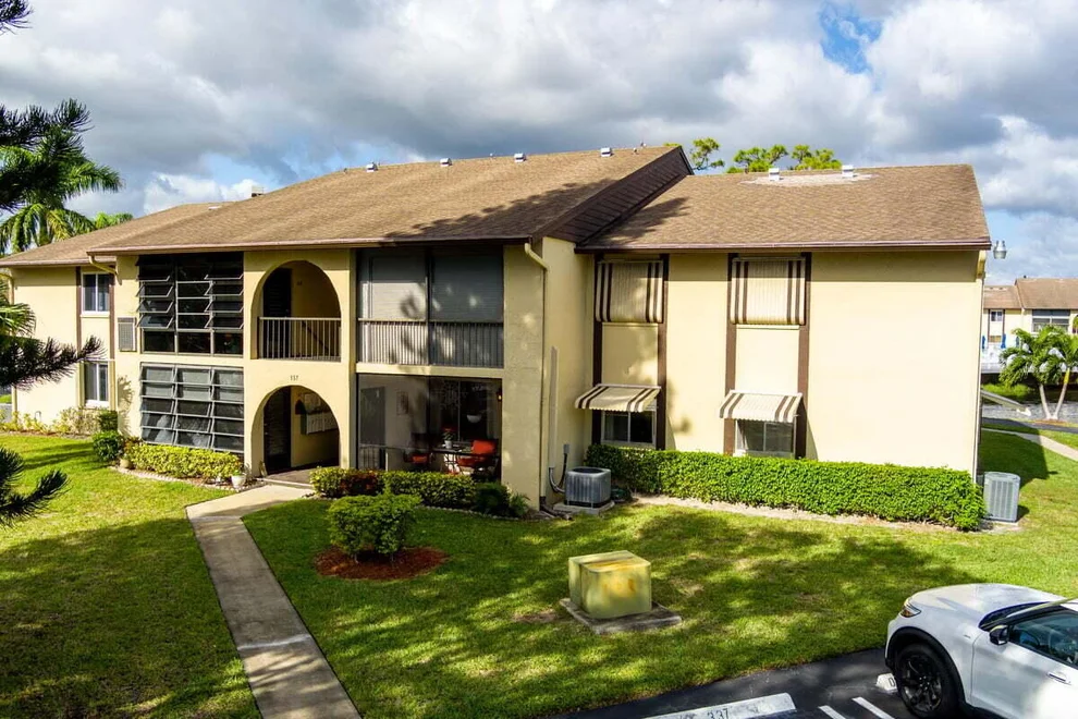 Unit for sale at 337 Pine Ridge Circle, Greenacres, FL 33463