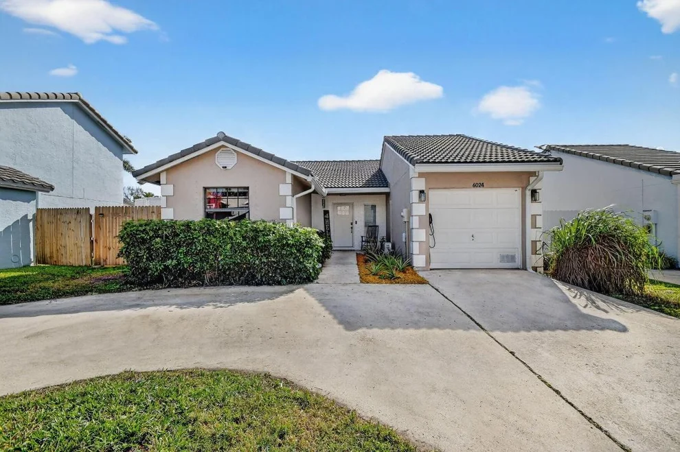 Unit for sale at 6024 Strawberry Lakes Circle, Lake Worth, FL 33463