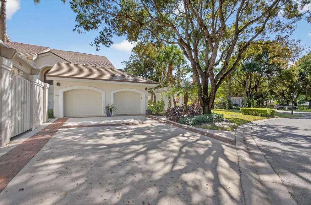 Unit for sale at 16050 W Bay Drive, Jupiter, FL 33477