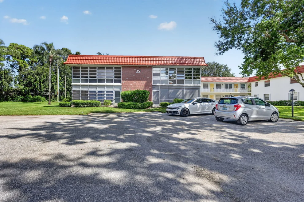 1225 Northwest 21st Street