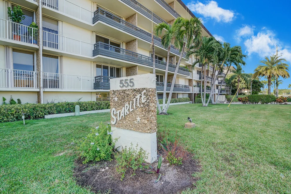 Unit for sale at 555 NW 4th Avenue, Boca Raton, FL 33432