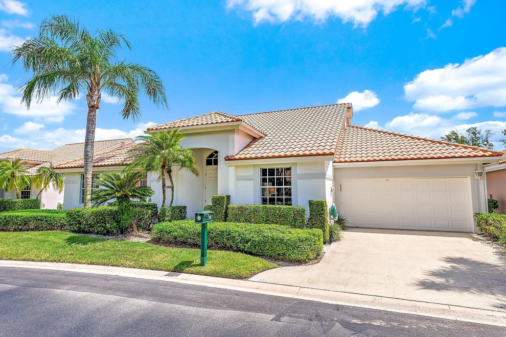 Unit for sale at 240 Eagleton Estates Boulevard, Palm Beach Gardens, FL 33418