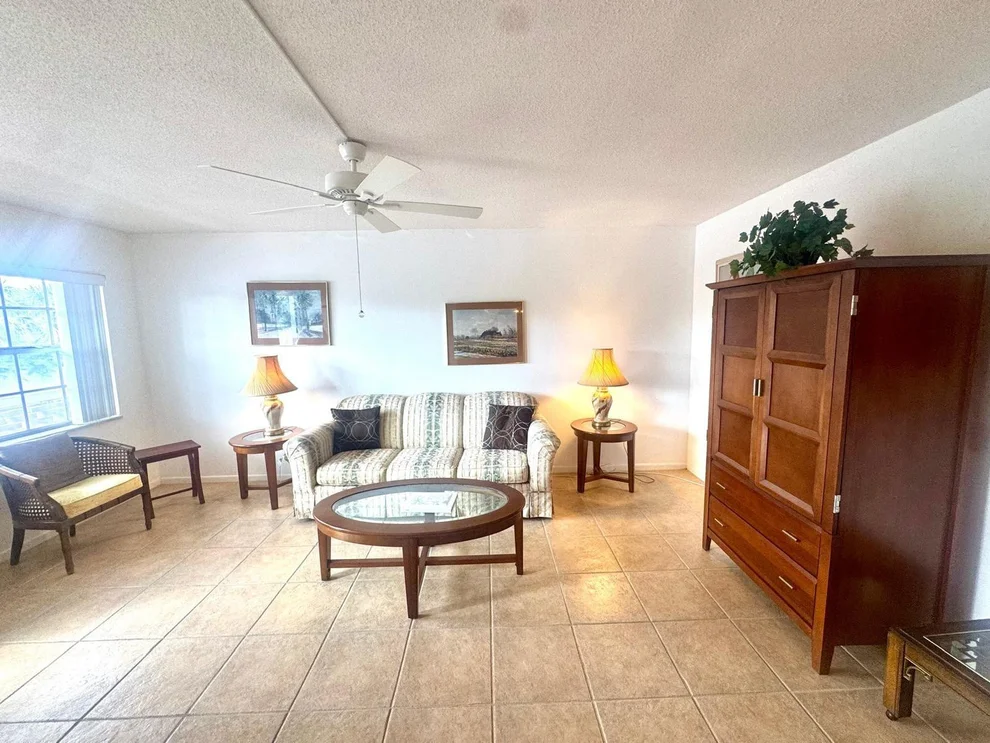 Unit for sale at 2050 NE 39th Street, Lighthouse Point, FL 33064