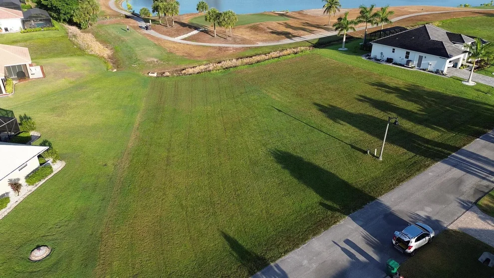 Unit for sale at 18001 Bluewater Drive, Naples, FL 34114