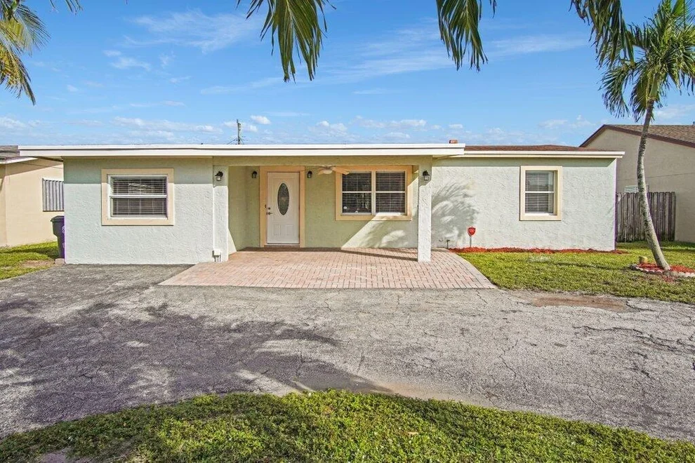 Unit for sale at 406 Elizabeth Road, Lake Worth, FL 33461