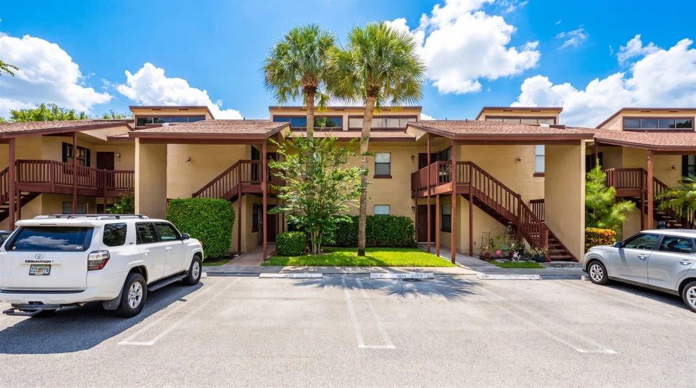 Unit for sale at 1303 Lakeview E, Royal Palm Beach, FL 33411