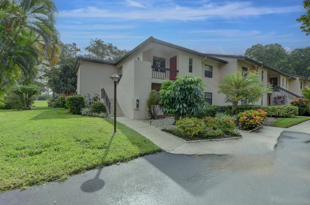 Unit for sale at 9266 Vista Del Lago, Boca Raton, FL 33428