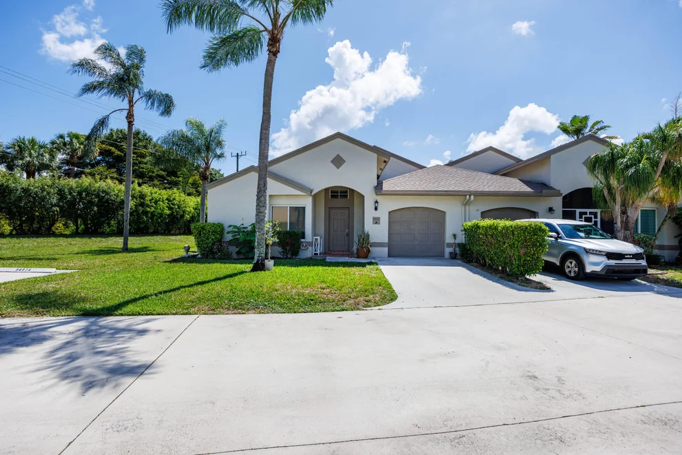 Unit for sale at 9497 Boca Gardens Parkway, Boca Raton, FL 33496