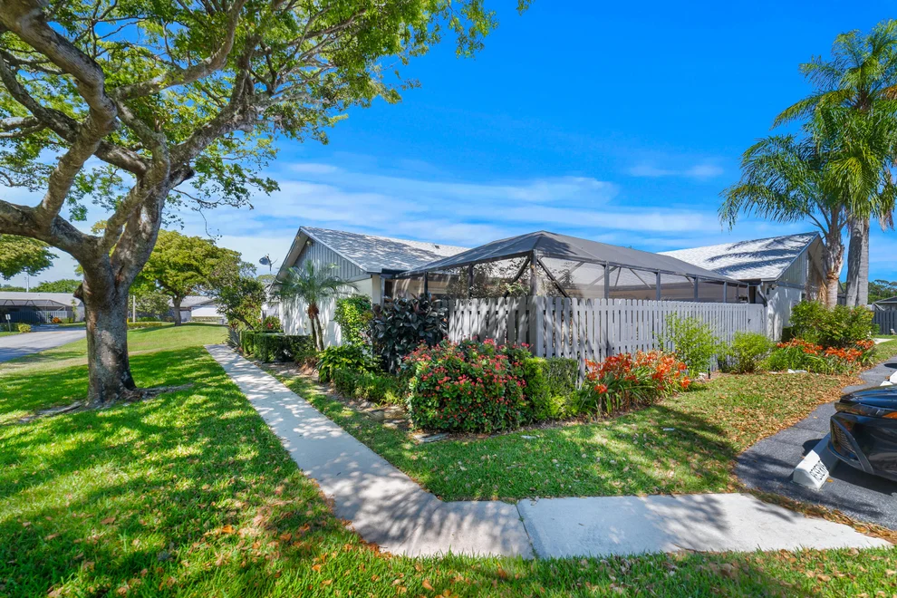 Unit for sale at 1139 Summit Trail Circle, West Palm Beach, FL 33415