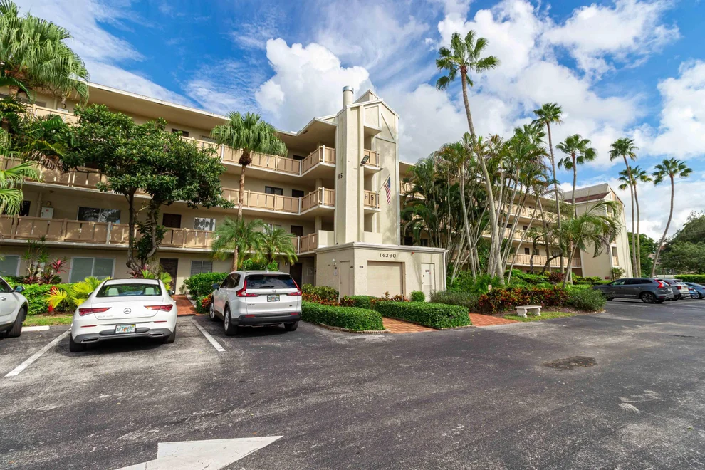 Unit for sale at 14360 Strathmore Lane, Delray Beach, FL 33446