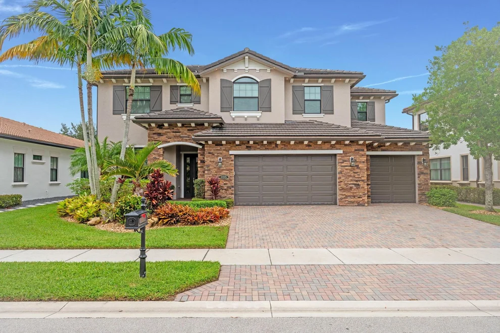 Unit for sale at 11215 E Watercrest Circle, Parkland, FL 33076