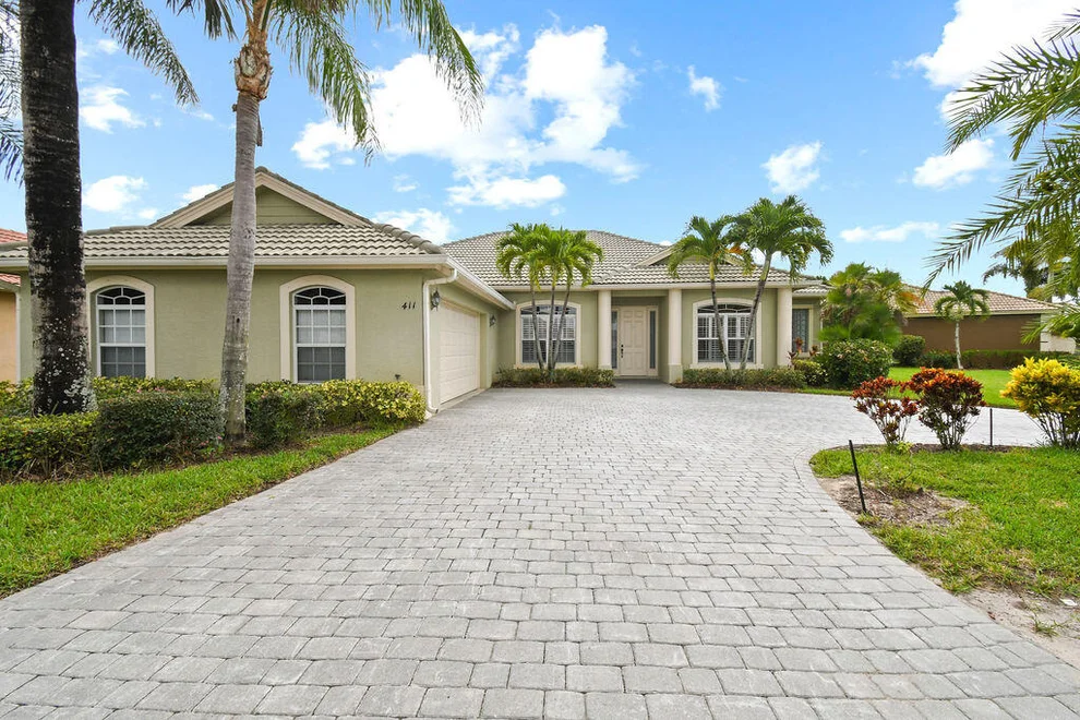 Unit for sale at 411 NW Dover Court, Port St Lucie, FL 34983