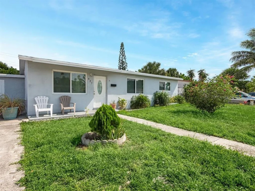 Unit for sale at 927 Magnolia Drive, Lake Park, FL 33403