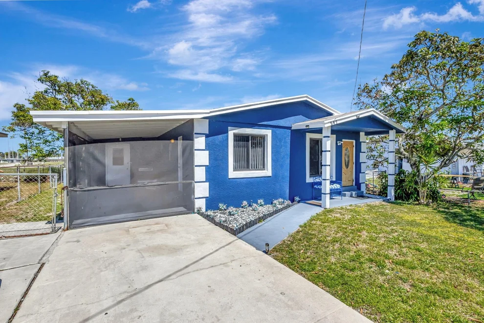 Unit for sale at 562 W 6th Street, Riviera Beach, FL 33404