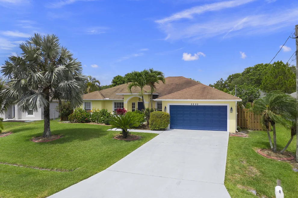 Unit for sale at 5250 NW Mayfield Lane, Port St Lucie, FL 34983