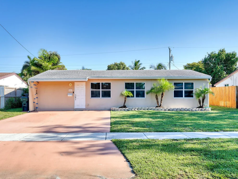 Unit for sale at 6921 Coolidge Street, Hollywood, FL 33024