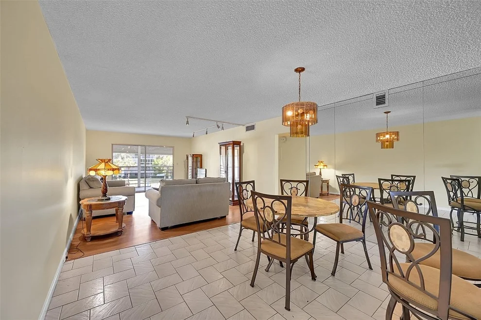 Unit for sale at 2901 Victoria Circle, Coconut Creek, FL 33066