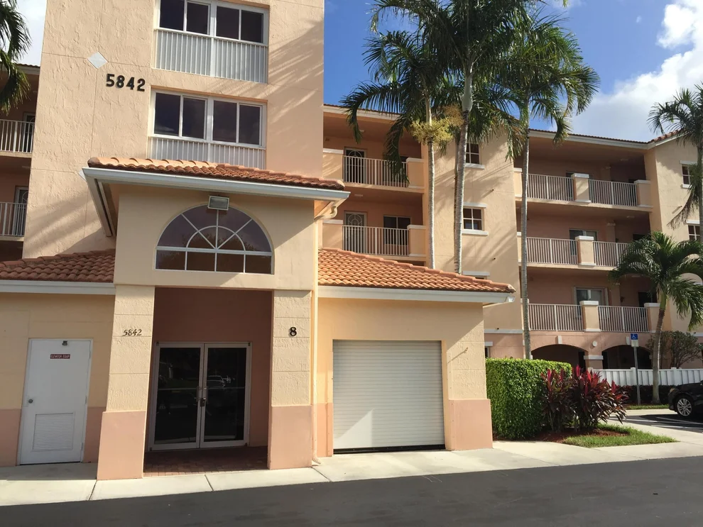 Unit for sale at 5842 Crystal Shores Drive, Boynton Beach, FL 33437