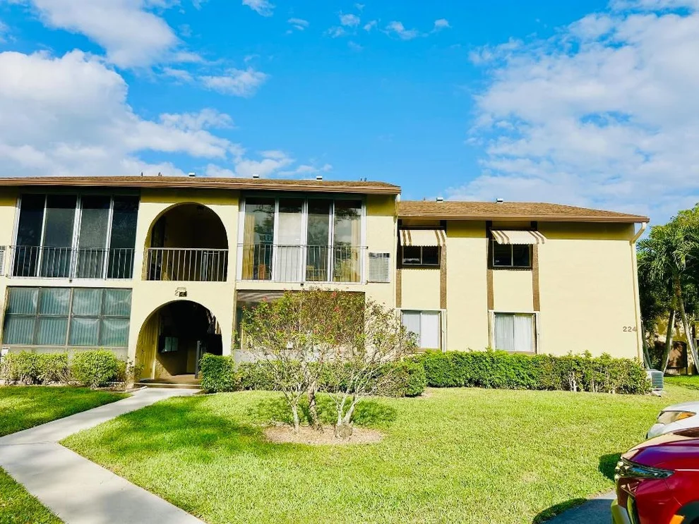 Unit for sale at 224 Pine Hov Circle, Greenacres, FL 33463