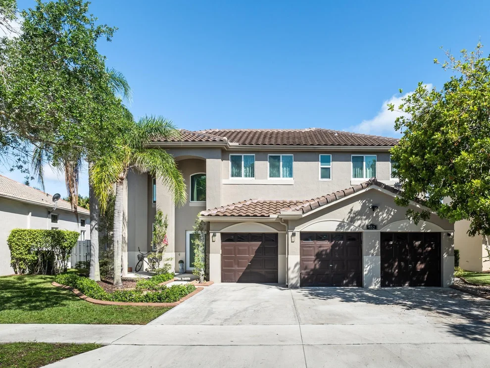 Unit for sale at 852 Heritage Drive, Weston, FL 33326
