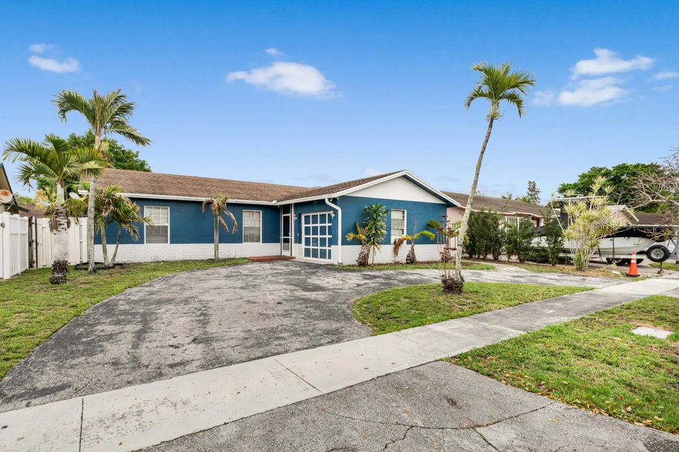 Unit for sale at 2070 NW 109th Avenue, Sunrise, FL 33322