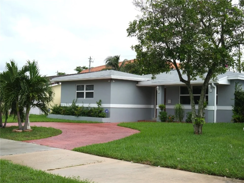 Unit for sale at 4026 N Circle Drive, Hollywood, FL 33021