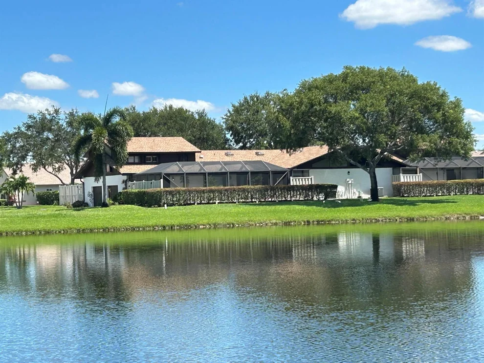 Unit for sale at 9634 Boca Gardens Circle N, Boca Raton, FL 33496
