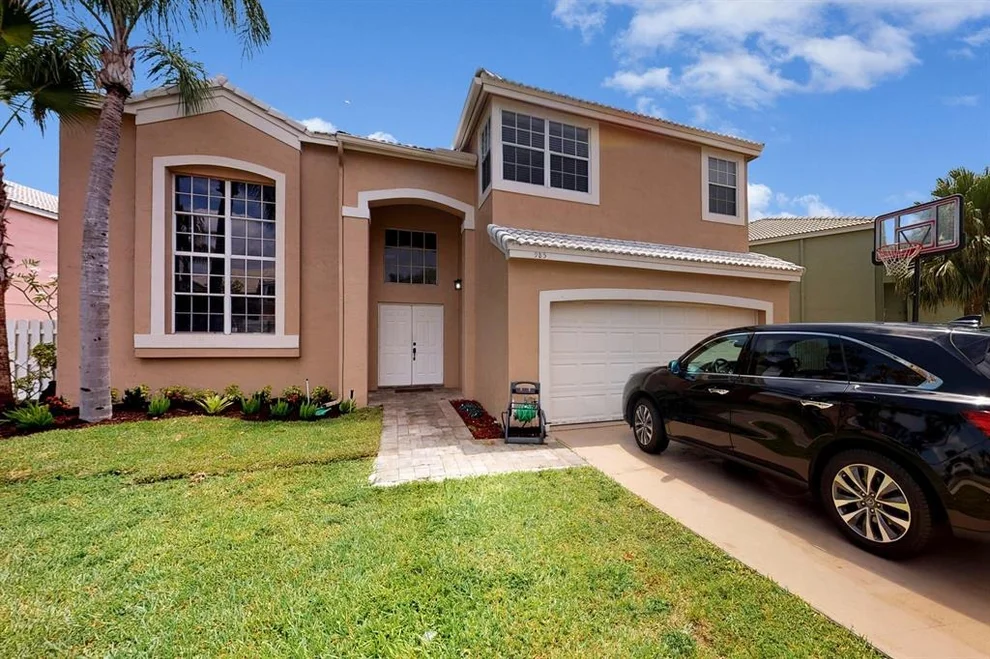 Unit for sale at 985 SW 102 Terrace, Pembroke Pines, FL 33025