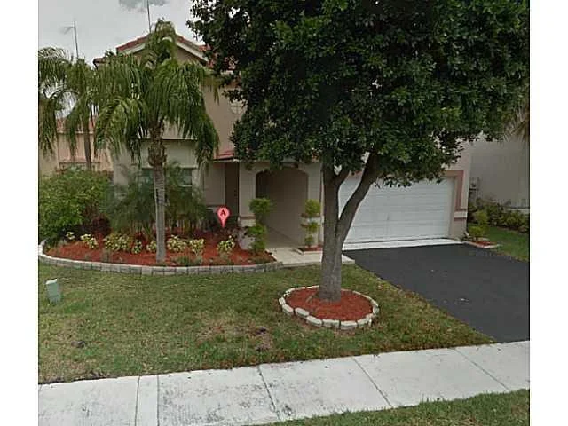 Unit for sale at 145 Gables Bl, Weston, FL 33326