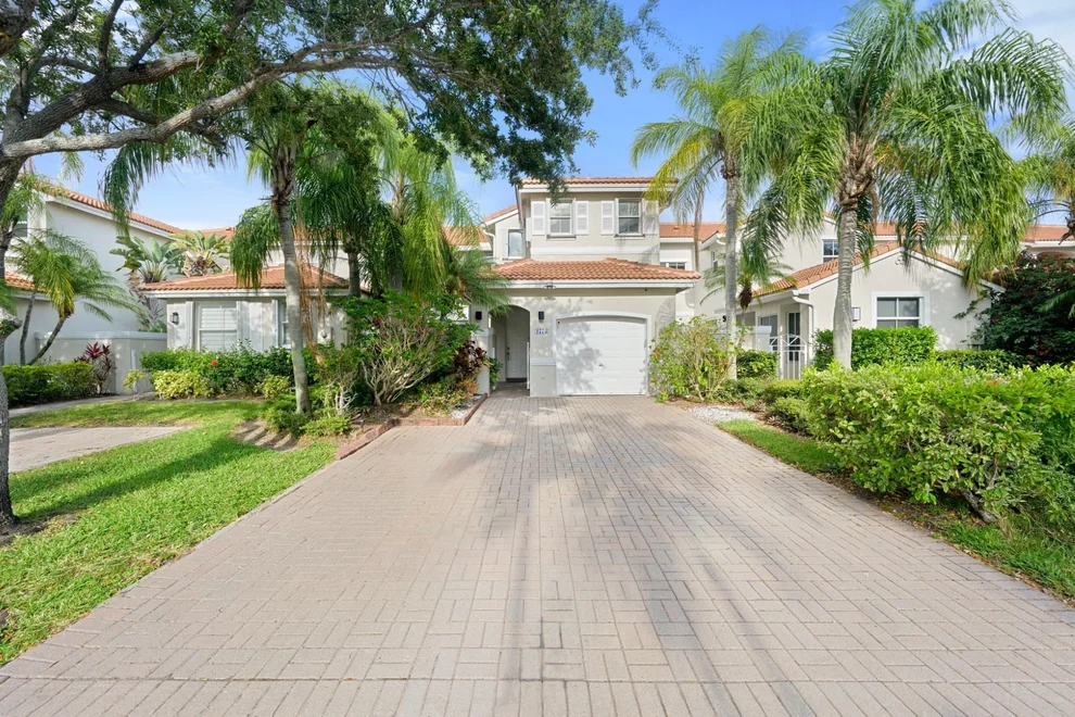 Unit for sale at 1775 Seagrape Way, Hollywood, FL 33019