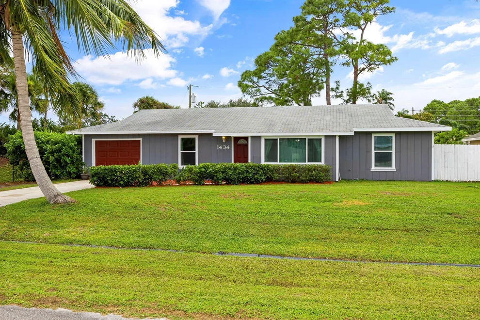 Unit for sale at 1434 SE Navajo Lane, Port St Lucie, FL 34983