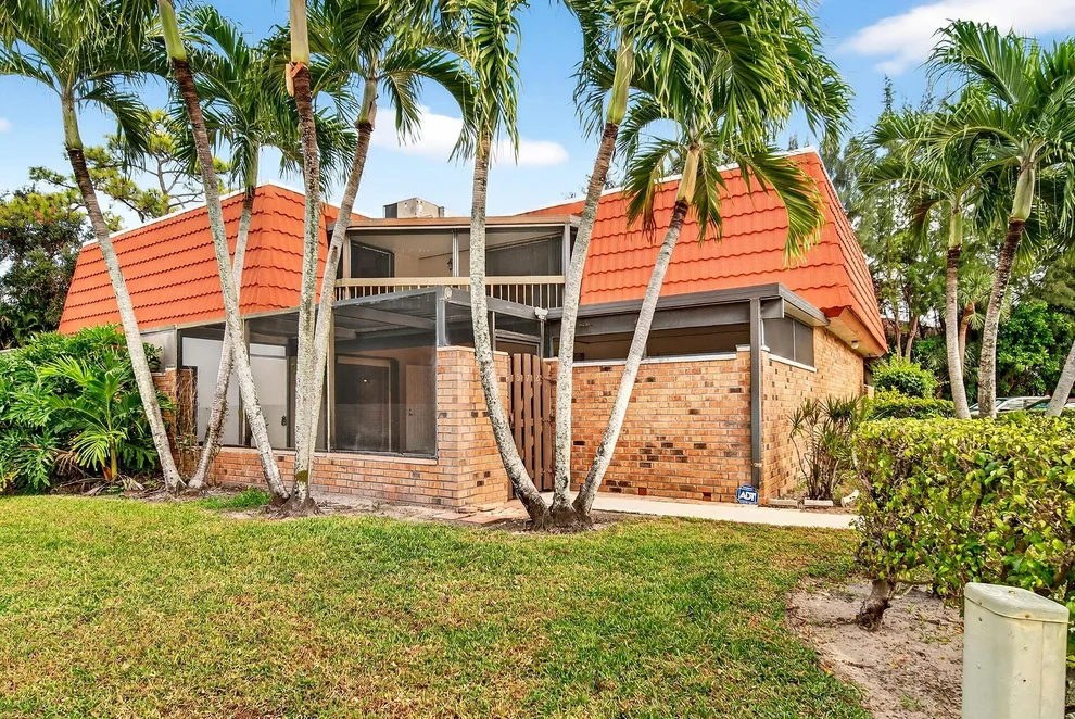 Unit for sale at 4572 Suburban Pines Drive, Lake Worth, FL 33463