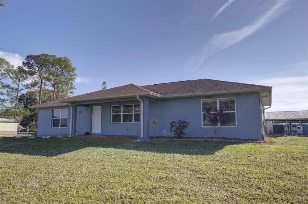 Unit for sale at 17220 Broadwing Lane, Okeechobee, FL 34974