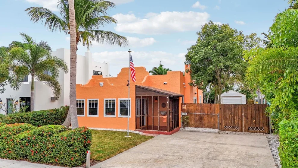 Unit for sale at 528 Avenida Hermosa, West Palm Beach, FL 33405