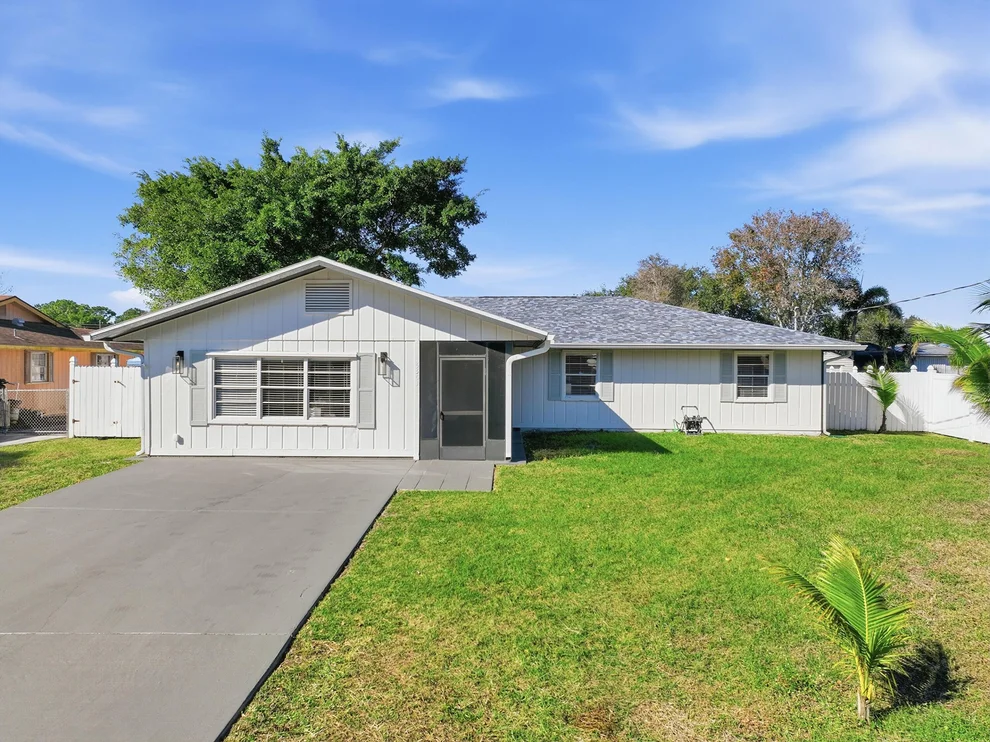 Unit for sale at 5501 Palm Drive, Fort Pierce, FL 34982
